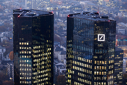 Отчет о внезапных убытках обвалил акции Deutsche Bank Отчет о внезапных убытках обвалил акции Deutsche Bank